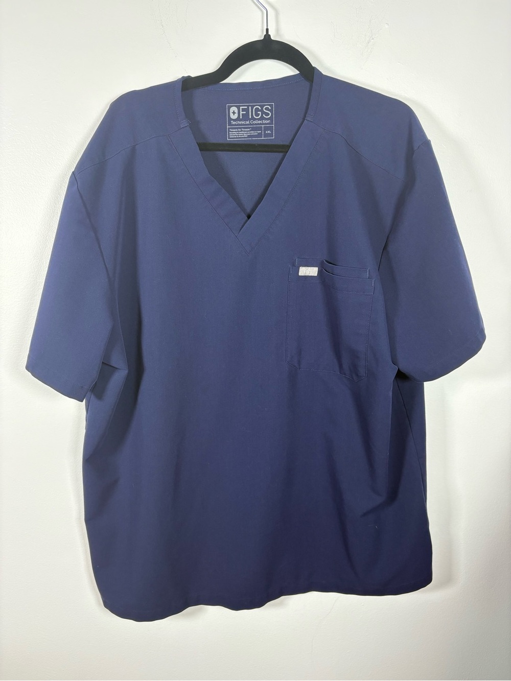 Figs Men’s Navy Short Sleeve V-Neck Medical Top
